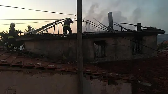 Eşi ve çocukları uyurken evini yakan baba öldü, ailesi ağır yaralı