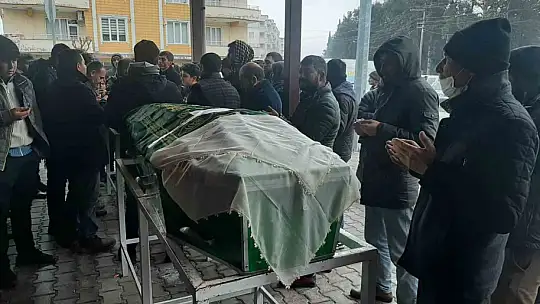 Eşini öldürdükten sonra 'intihar etti' diyen sanığa ağırlaştırılmış müebbet hapis cezası