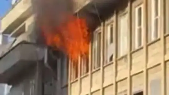 Evde çıkan yangın paniğe neden oldu