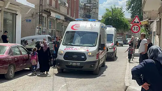 Evde çıkan yangında 2'si bebek 4 kişi dumandan etkilendi