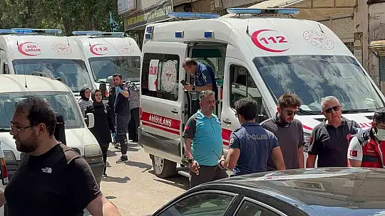 Evde çıkan yangında 2'si bebek 4 kişi dumandan etkilendi