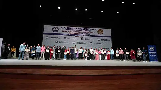 Evlilik okulundan 653 çift daha mezun oldu