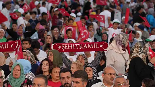 Fadıloğlu, demokrasiye sahip çıkanlara duyduğu şükranı ifade etti