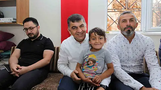Fadıloğlu, mahalle sakinlerinin taleplerini dinledi