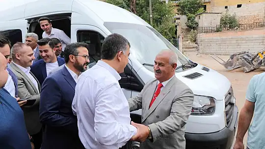 Fadıloğlu, mahalle sakinlerinin taleplerini dinledi