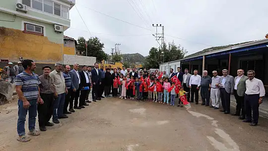 Fadıloğlu, mahalle sakinlerinin taleplerini dinledi