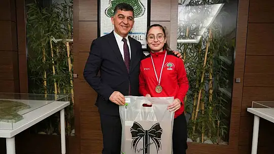Fadıloğlu, milli sporcuları ağırladı