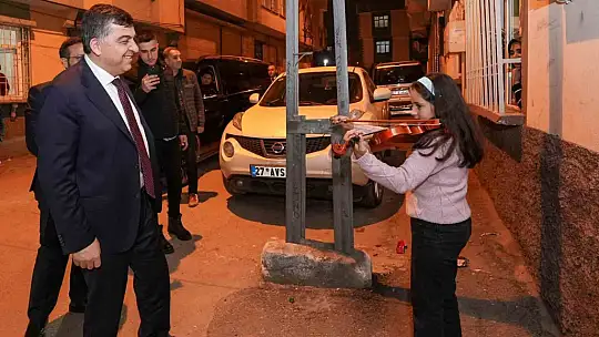 Fadıloğlu'na sürpriz karşılama