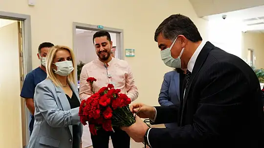 Fadıloğlu'ndan lösemili çocuklara moral ziyareti
