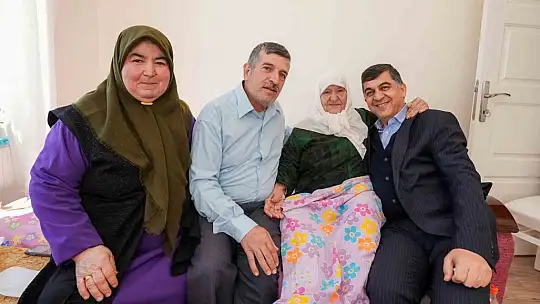 Fadıloğlu'ndan yaşlılara saygı ziyareti