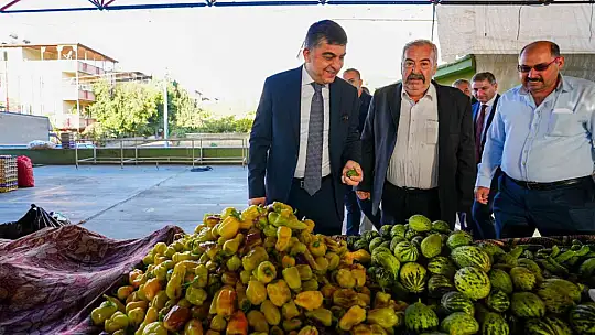 Fadıloğlu, pazar esnafı ile kahvaltıda bir araya geldi