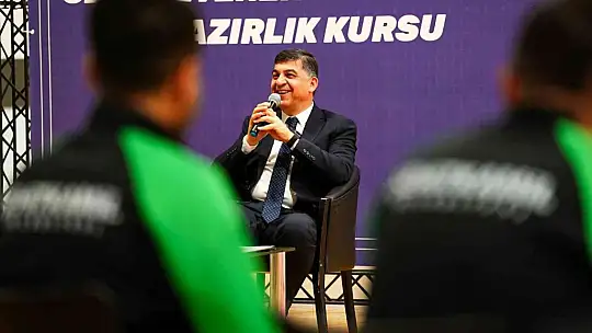 Fadıloğlu Polis Meslek Eğitim Merkezleri sınavına hazırlanan gençlerle buluştu