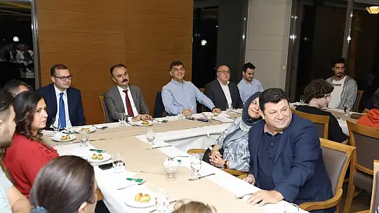 Fadıloğlu, sporcu velileriyle buluştu