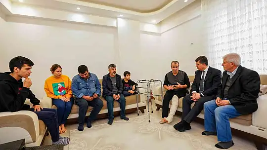 Fadıloğlu, taburcu olan Ökkeş Koç'u ziyaret etti