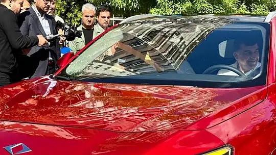 Fadıloğlu, Togg'u kullandı