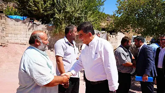 Fadıloğlu ve Çelikaslan kırsal mahallelerdeki vatandaşlarla bir araya geldi