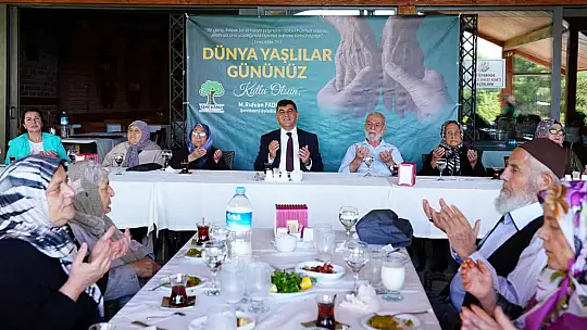 Fadıloğlu, yaşlıları misafir etti