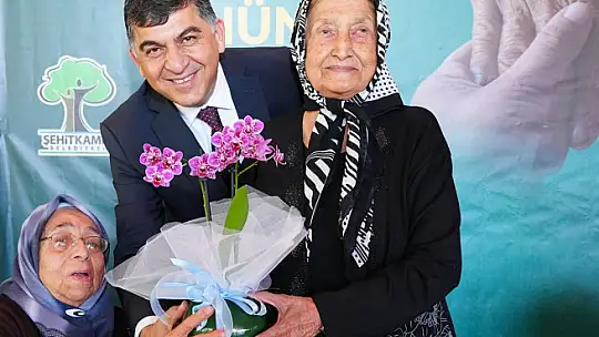 Fadıloğlu, yaşlıları misafir etti