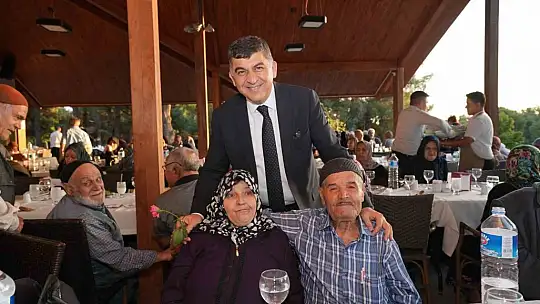 Fadıloğlu, yaşlıları misafir etti