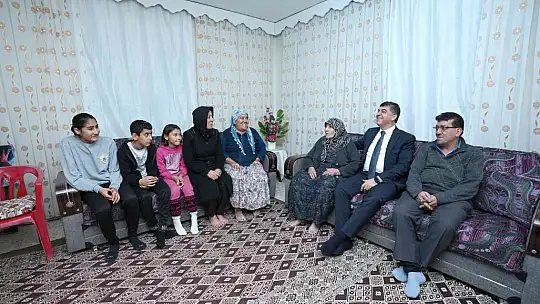 Fadıloğlu yeni yıla saatler kala 4 hanenin konuğu oldu