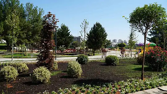 Fatih Parkı yenilenerek yeniden halkın hizmetine sunuldu
