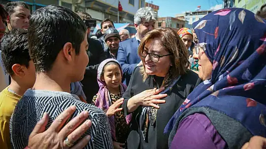 Fatma Şahin, Barak Mahallesi'ni ziyaret etti