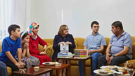 Fatma Şahin'den LGS'de tam puana tam altın