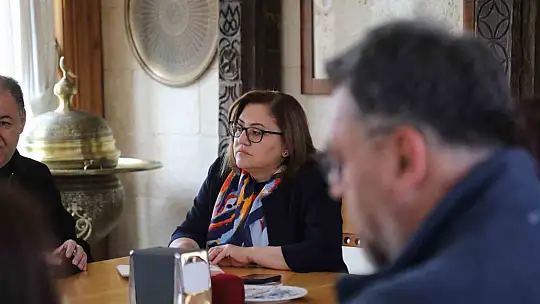 Fatma Şahin'den Zincirli Bedesten esnafına destek