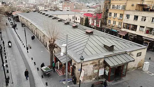 Fatma Şahin'den Zincirli Bedesten esnafına destek