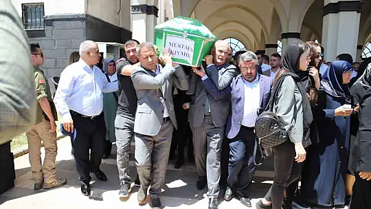 Fatma Şahin'in babası Mustafa Kıymık son yolculuğuna uğurlandı