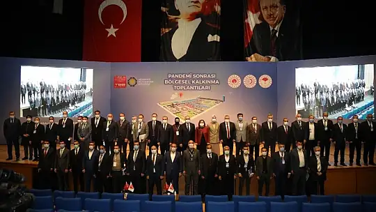 Fatma Şahin,'Yerli aşıyla birlikte dünyayı cennete dönüştüreceğiz'