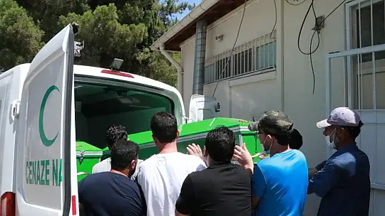 Feci kazada hayatını kaybeden tarım işçileri defnedildi
