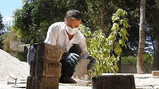 Fedakar öğretmenler öğrencileri için kolları sıvadı