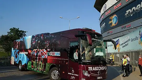 Fenerbahçe ve Trabzonspor Kadıköy'e geldi