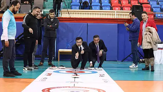 Floor Curlıng Ünilig Türkiye Şampiyonası GAÜN'de başladı