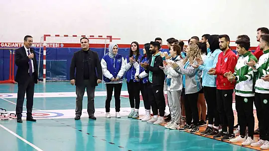 Floor Curlıng Ünilig Türkiye Şampiyonası GAÜN'de başladı