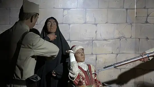 Fransızları korkutan silah: 'Tak tak'
