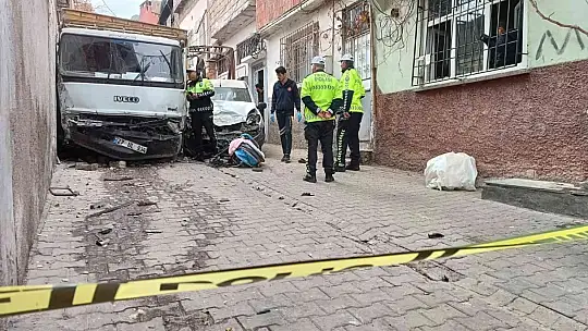 Freni boşalan kamyonet çocukları ezdi: 1 ölü, 3 yaralı