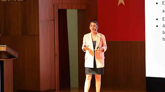 GAİB'de E-İhracat Bilgilendirme Toplantısı gerçekleştirildi