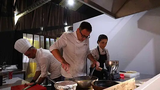 Gastroantep 'Local Chef Yarışması'nda usta şefler Gaziantep yemekleri ile kıyasıya yarıştı