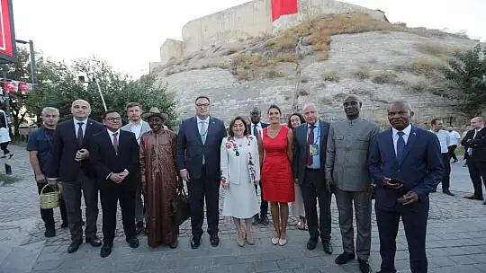 Gastroantep Festivali'nde kortej yürüyüşü