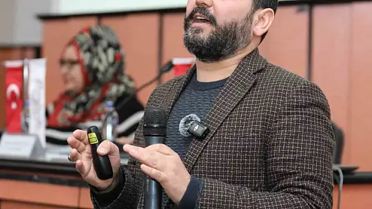 GAÜN'de Doğumunun 110. Yılında Cahit Tanyol paneli