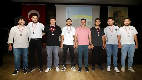 GAÜN'de geleneksel 'Tıp Bayramı Turnuvaları Ödül Töreni' düzenlendi