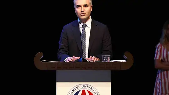 GAÜN'de genç hukukçuların mezuniyet coşkusu