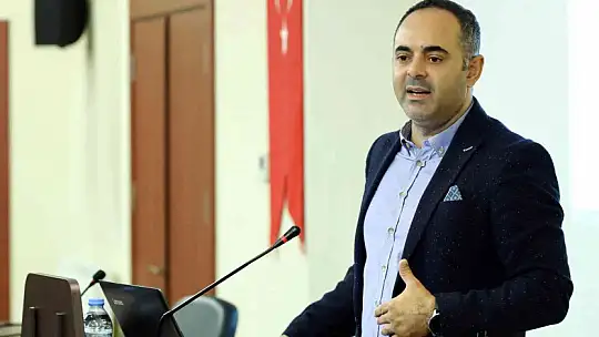 GAÜN'de ileri office programı kullanımı eğitimi