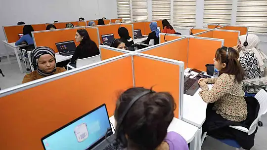 GAÜN'de Mustafa Civelek Çağrı Merkezi Laboratuvarı açıldı