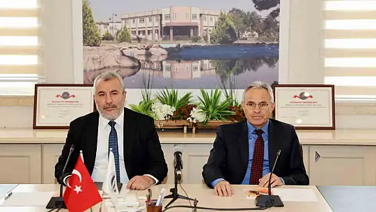 GAÜN'de ÖSYM koordinatörleri değerlendirme toplantısı