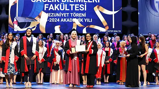GAÜN'de Sağlık Bilimleri Fakültesi mezuniyet töreni düzenlendi