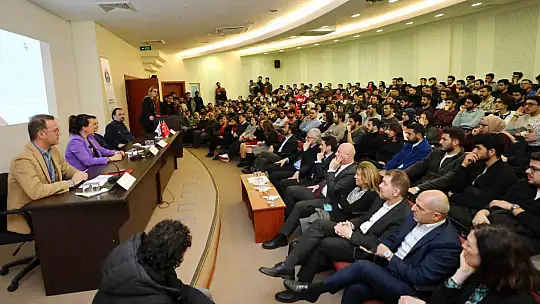 GAÜN'de teknolojinin izinde inovasyon ve kariyer sohbetleri