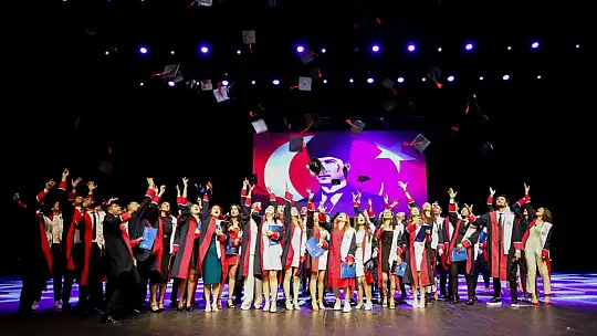 GAÜN Diş Hekimliği Fakültesi öğrencileri mezun oldu